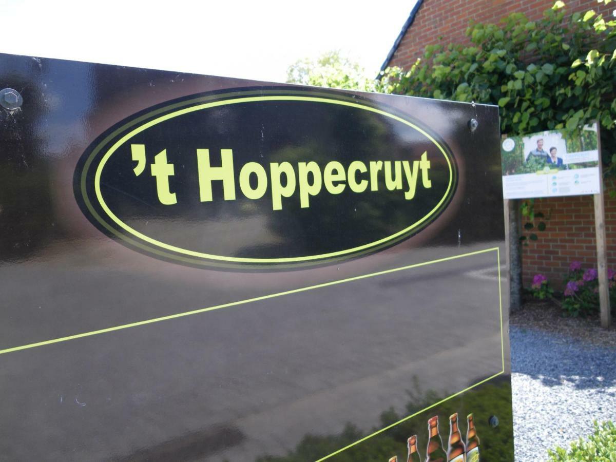 Villa 'T Hoppecruyt Logies Proven Esterno foto